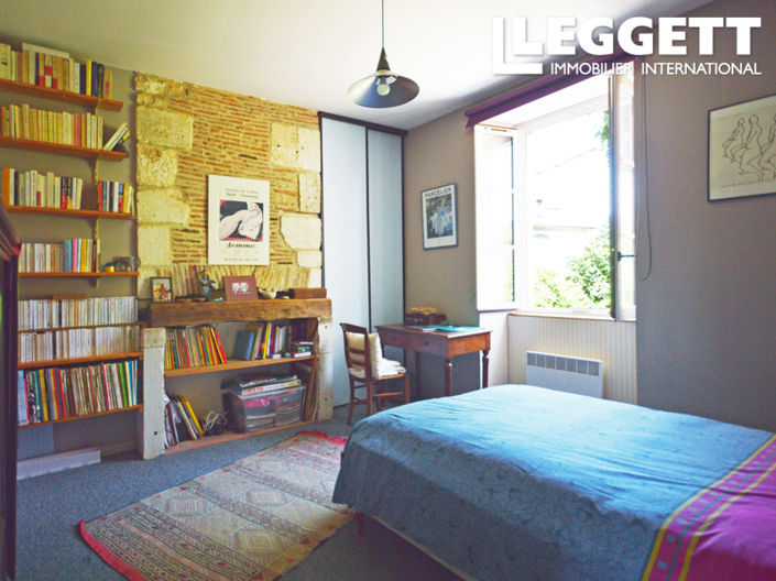 Image No.8-4 Bed House for sale