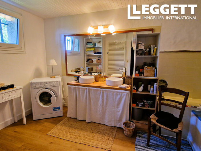 Image No.6-2 Bed House for sale