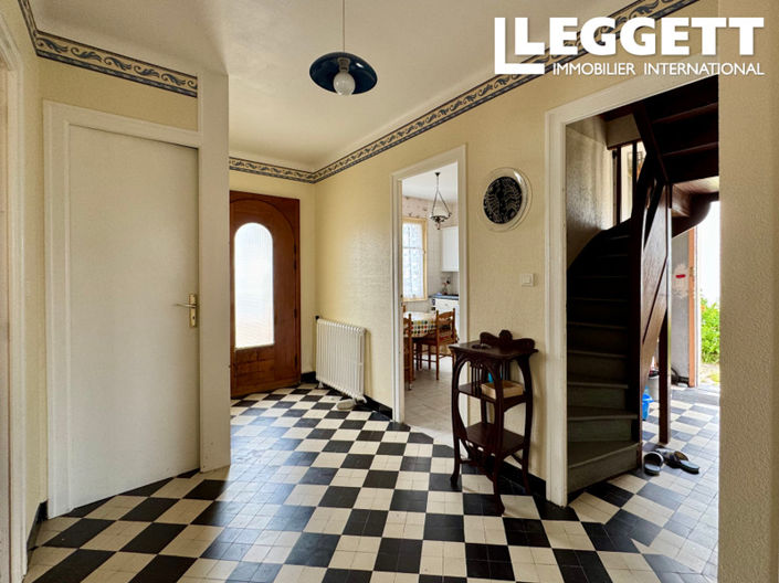 Image No.2-5 Bed House for sale