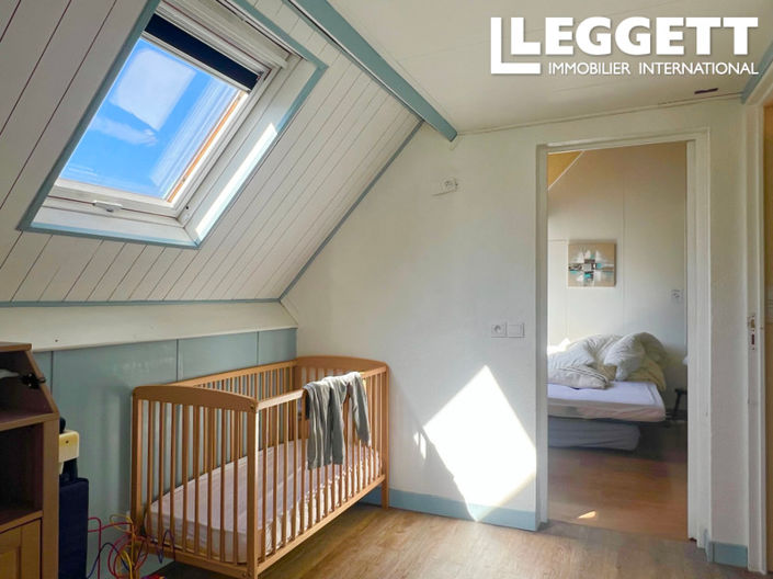 Image No.8-3 Bed House for sale