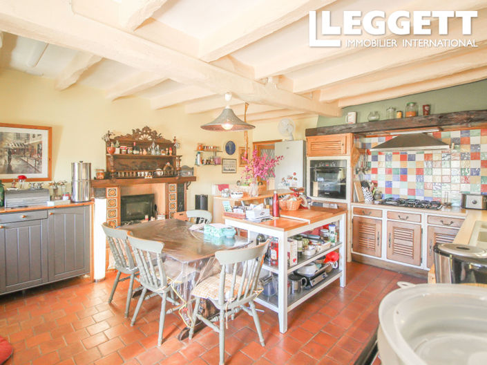 Image No.2-4 Bed House for sale