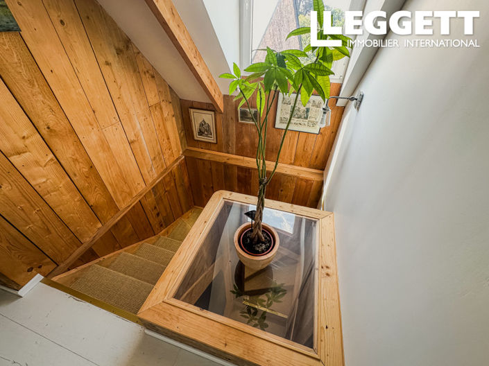 Image No.10-6 Bed House for sale