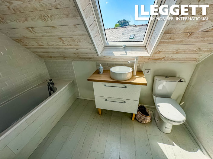 Image No.7-6 Bed House for sale