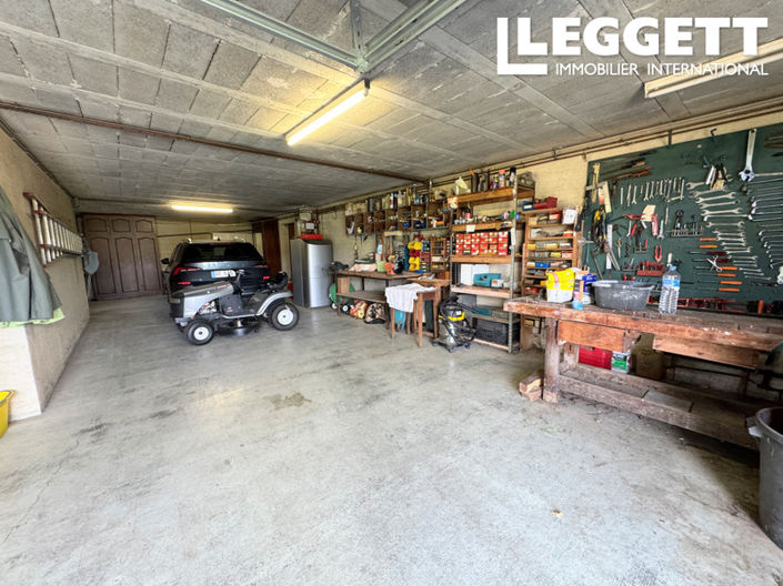 Image No.10-3 Bed House for sale