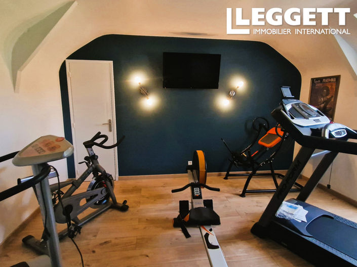 Image No.8-4 Bed House for sale