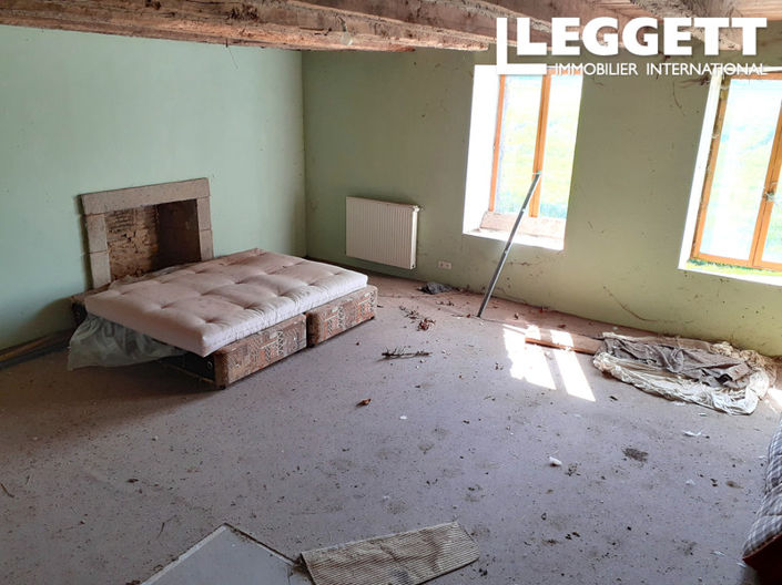 Image No.10-4 Bed House for sale