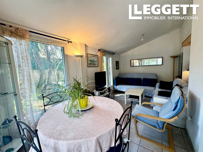 Image No.6-5 Bed House for sale