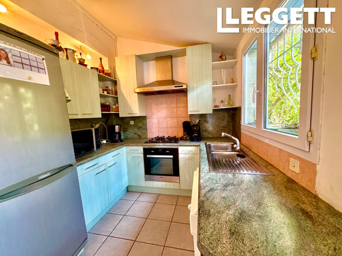 Image No.8-5 Bed House for sale