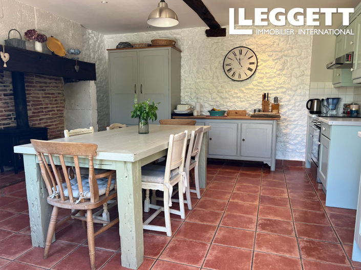 Image No.6-4 Bed House for sale