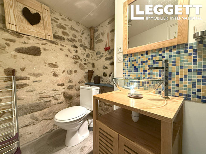 Image No.9-7 Bed House for sale