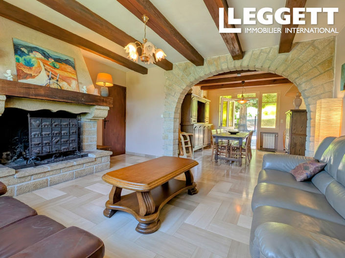 Image No.5-6 Bed House for sale