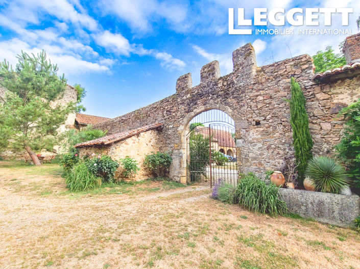 Image No.2-10 Bed House for sale