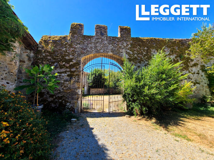 Image No.3-10 Bed House for sale