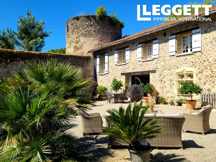 Image No.7-10 Bed House for sale