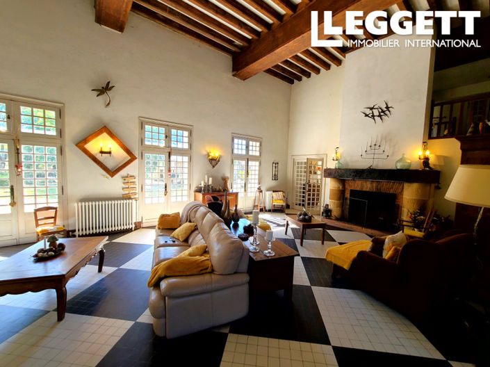 Image No.9-10 Bed House for sale