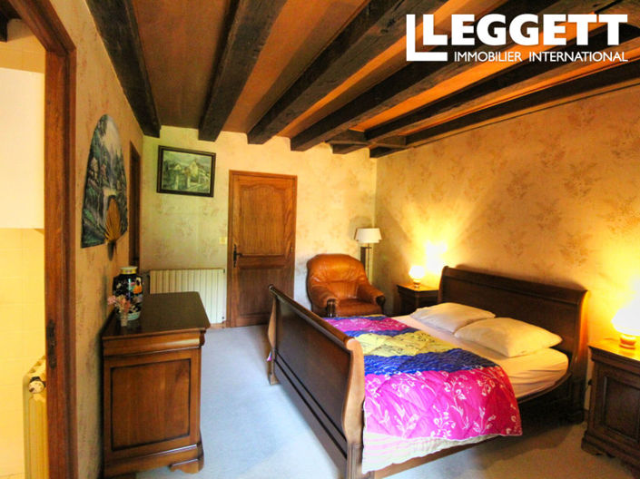 Image No.9-6 Bed House for sale