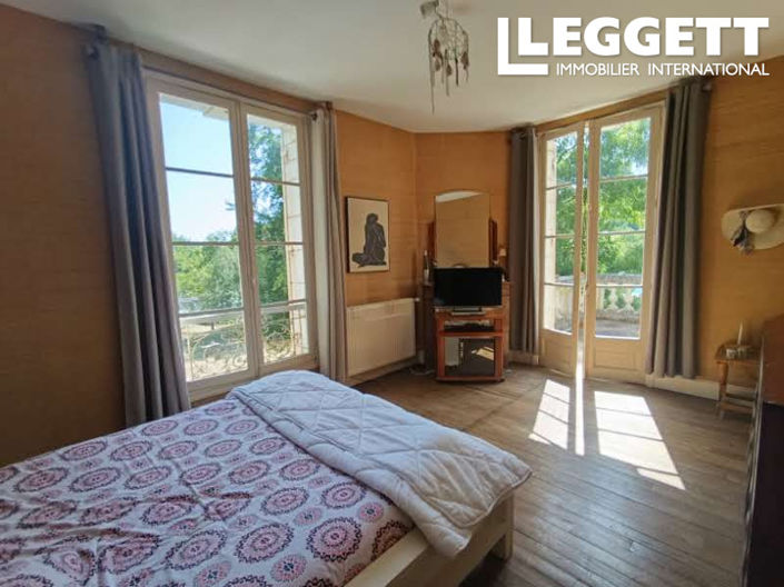 Image No.5-6 Bed House for sale