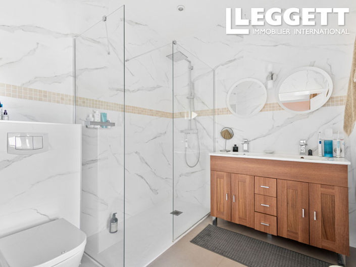 Image No.10-5 Bed House for sale