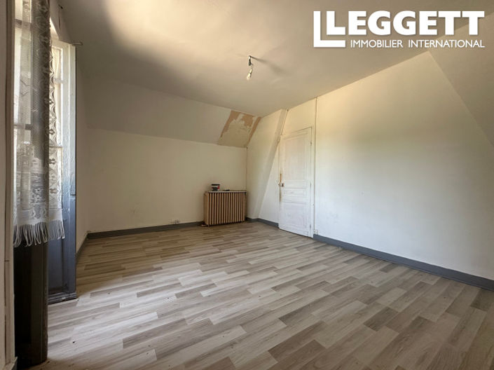 Image No.10-3 Bed House for sale