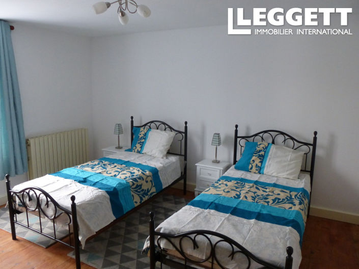 Image No.6-4 Bed House for sale