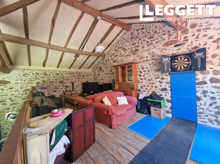 Image No.6-3 Bed House for sale