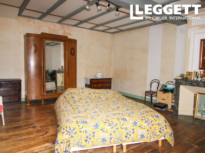 Image No.6-4 Bed House for sale