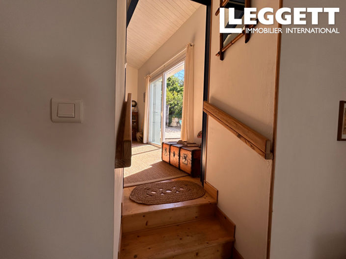 Image No.5-2 Bed House for sale