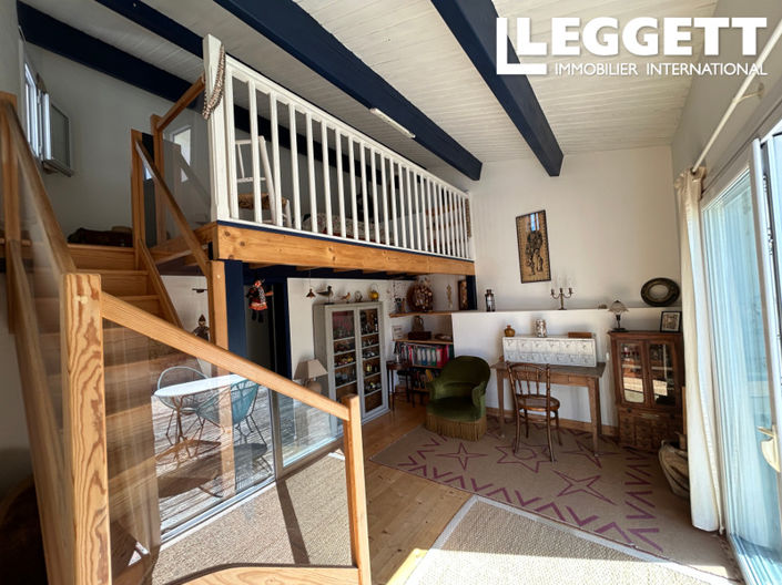 Image No.6-2 Bed House for sale