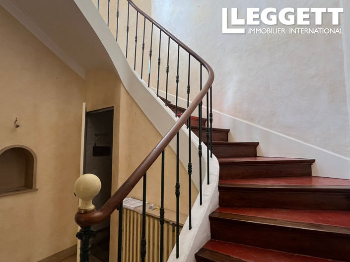 Image No.10-3 Bed House for sale