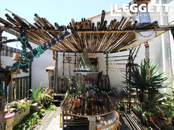 Image No.9-1 Bed House for sale