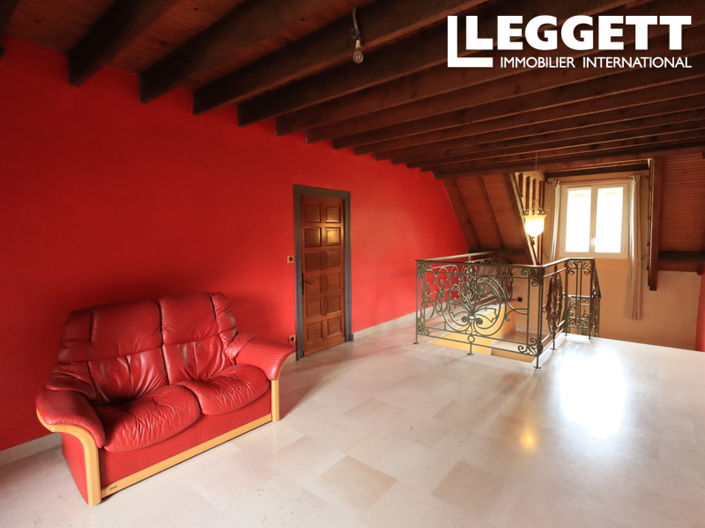 Image No.10-5 Bed House for sale