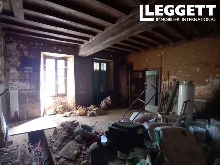 Image No.10-3 Bed House for sale