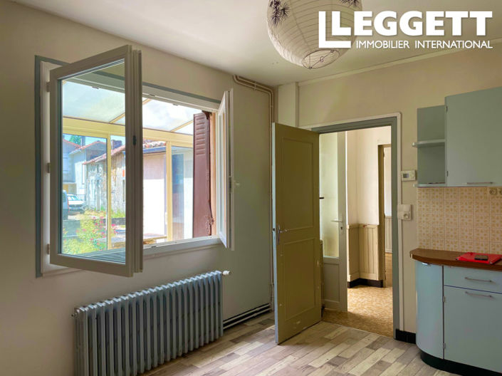 Image No.10-3 Bed House for sale