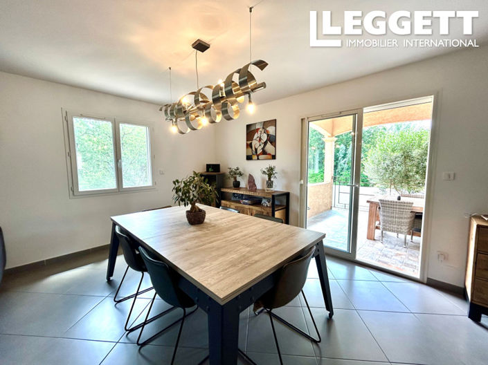 Image No.8-4 Bed House for sale