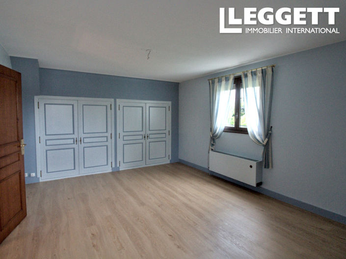 Image No.7-4 Bed House for sale