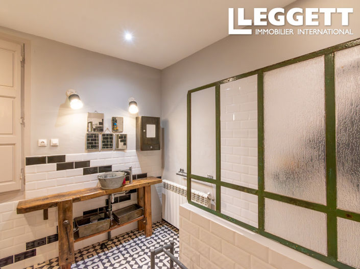 Image No.10-9 Bed House for sale