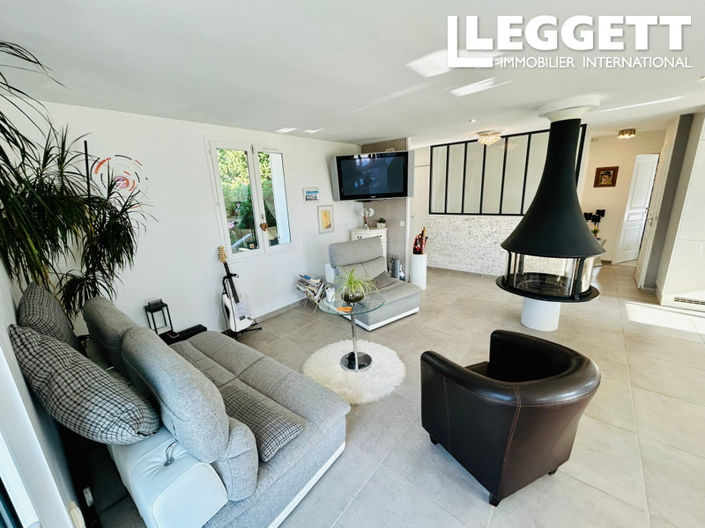 Image No.10-4 Bed House for sale