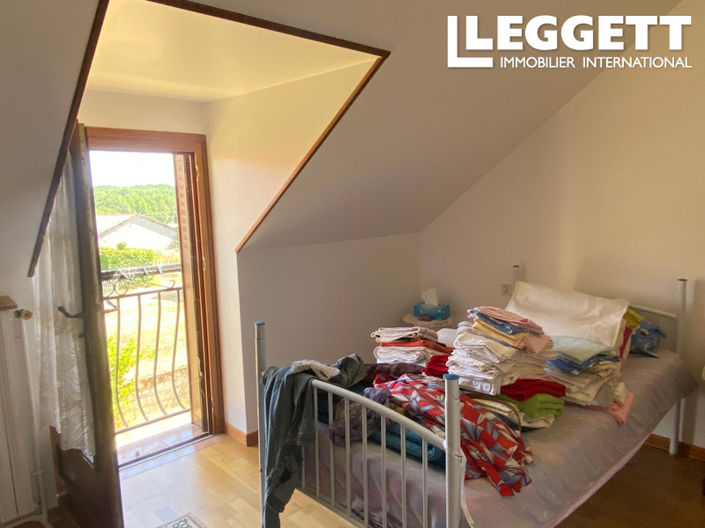 Image No.7-4 Bed House for sale