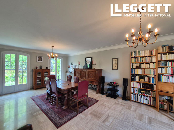 Image No.6-6 Bed House for sale