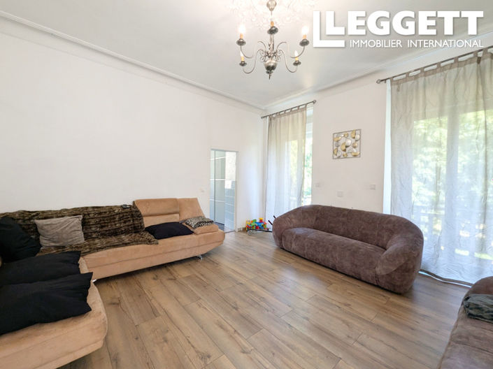 Image No.5-5 Bed House for sale