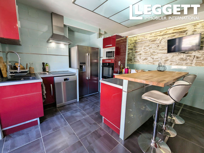 Image No.6-5 Bed House for sale