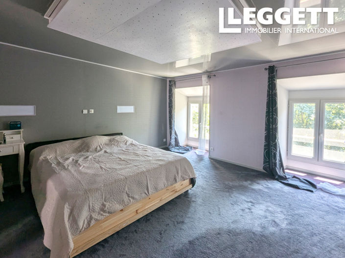 Image No.7-5 Bed House for sale