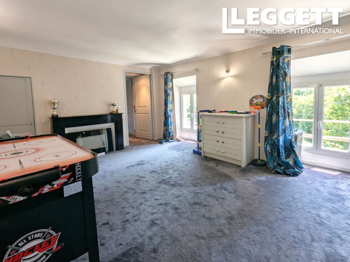 Image No.9-5 Bed House for sale