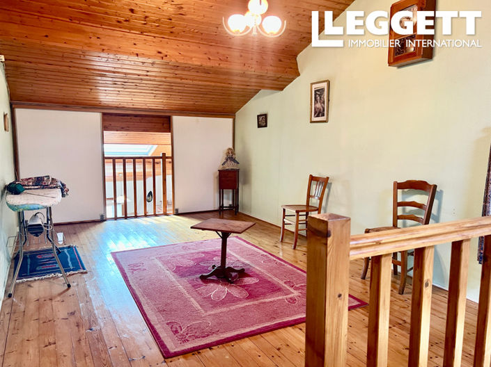 Image No.7-2 Bed House for sale