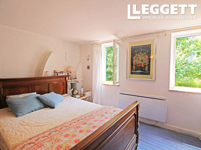 Image No.6-5 Bed House for sale