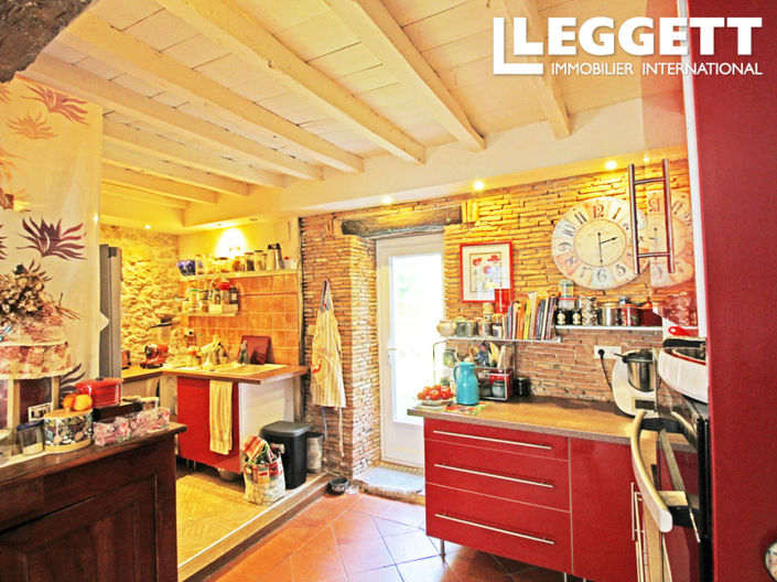 Image No.8-5 Bed House for sale