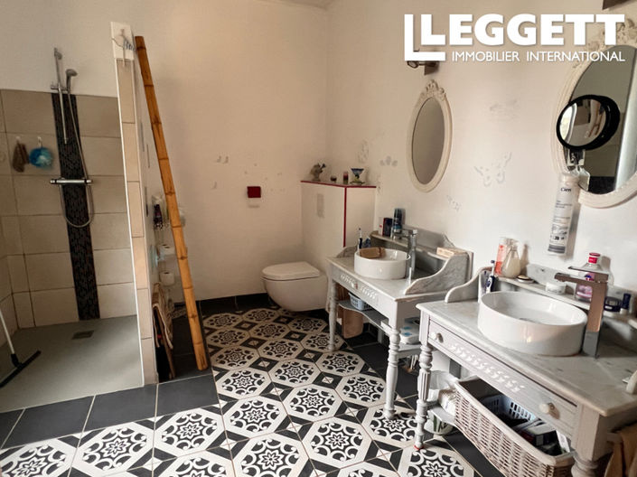 Image No.6-2 Bed House for sale