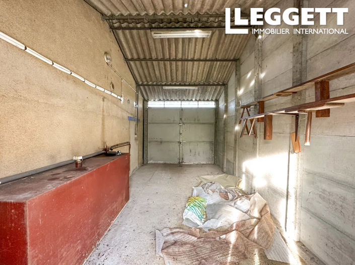 Image No.10-3 Bed House for sale