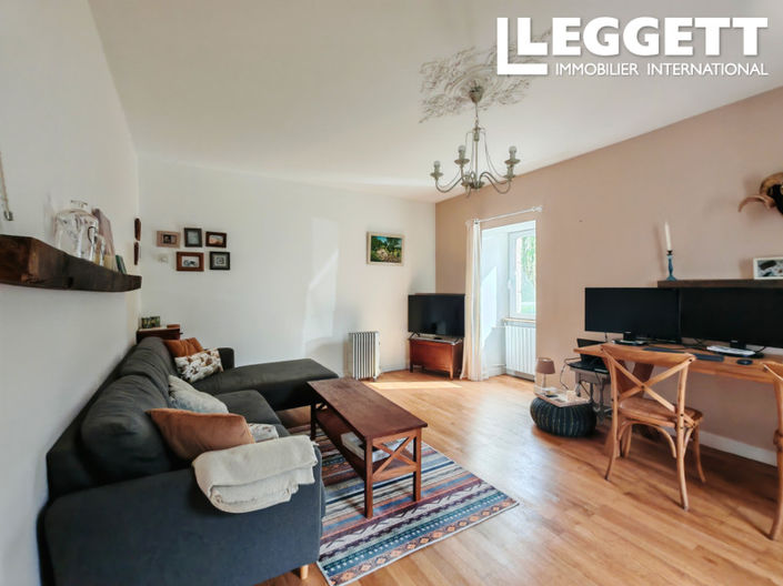 Image No.2-4 Bed House for sale