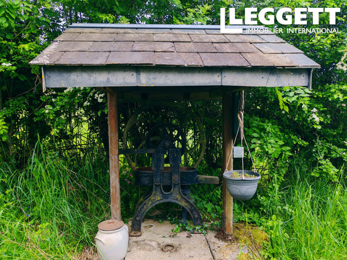 Image No.9-4 Bed House for sale